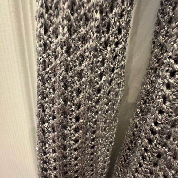 1010 NWT White House Black Market metallic top - Picture 3 of 7